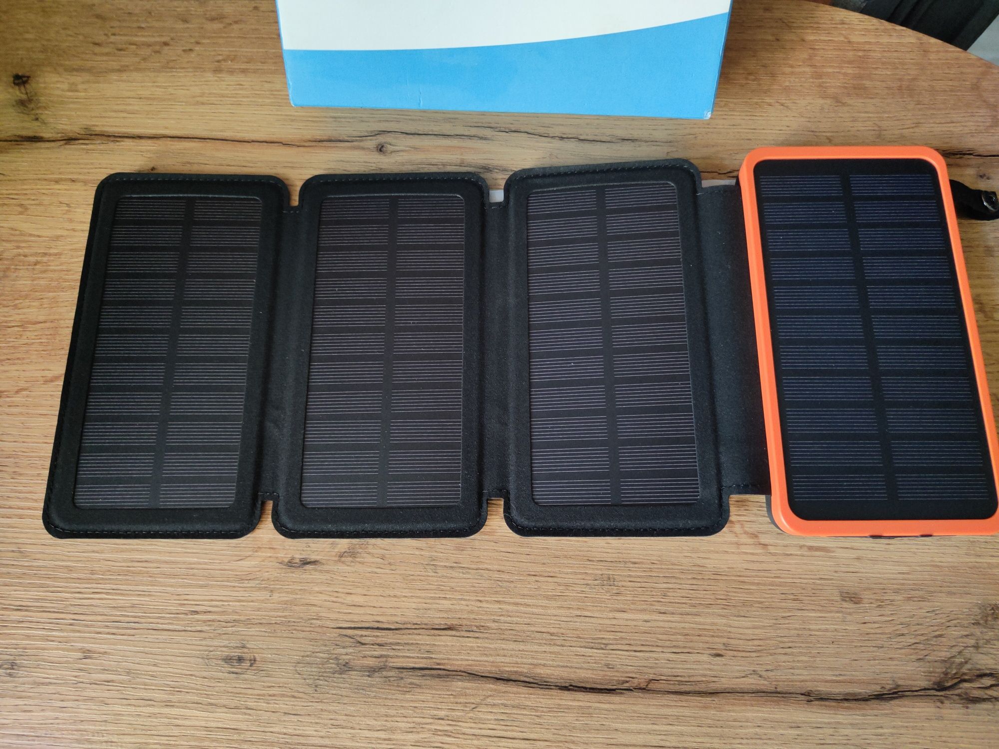 Ładowarka solarna Power Bank Brencil 26800 mAh 4 panele słoneczne