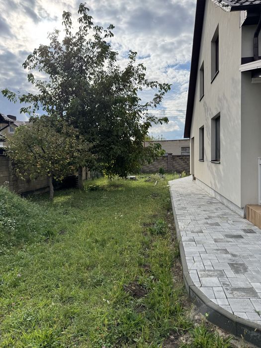 Оренда будинку Струмівка 800$ ціна ДОГОВІРНА якщо на довгий термін