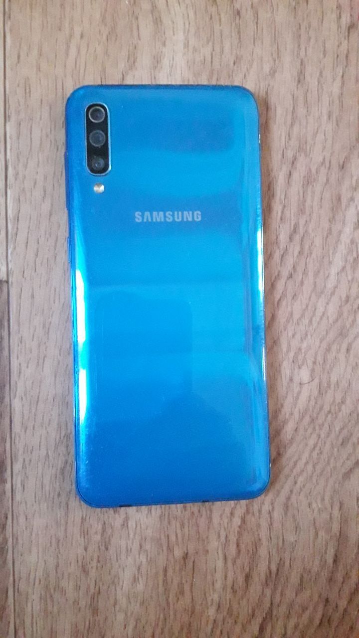 Samsung A50 4/64