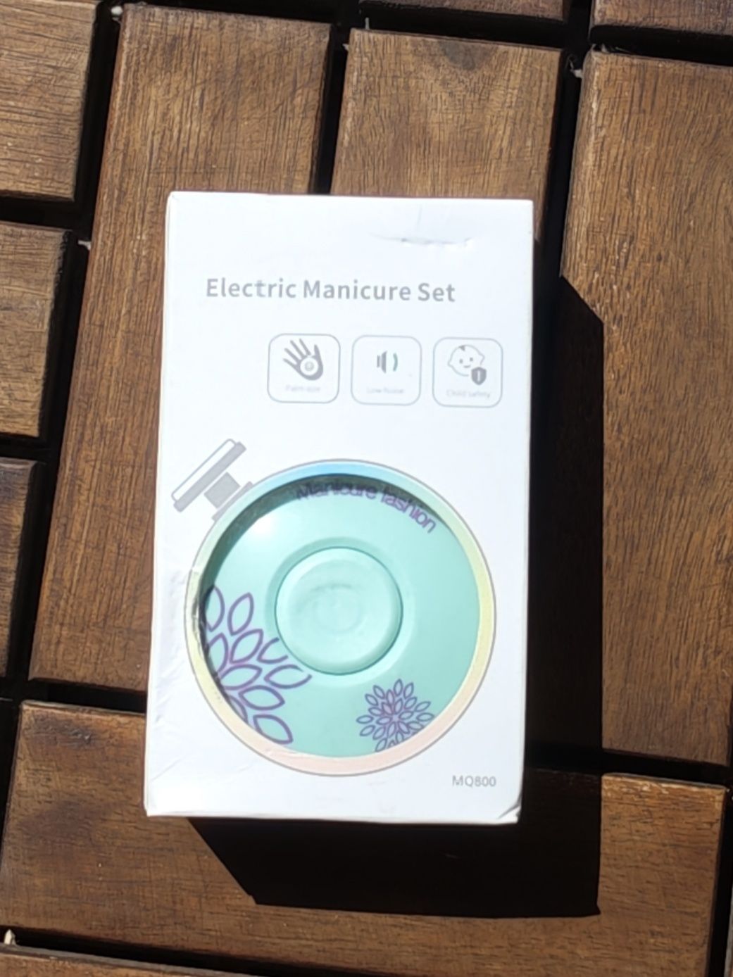 Sprzedam elektryczny zestaw do manicure dla niemowląt