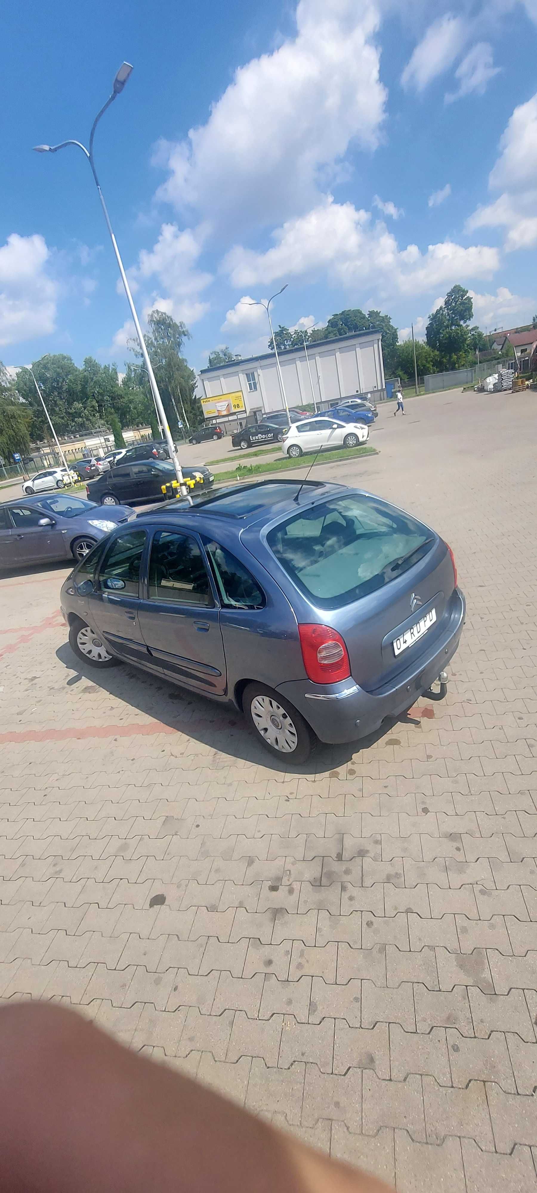 Sprzedan ładnego citroena xsara picasso
