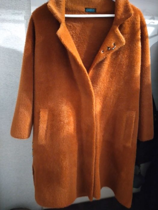 Жіноче розкльошене ангорове пальто