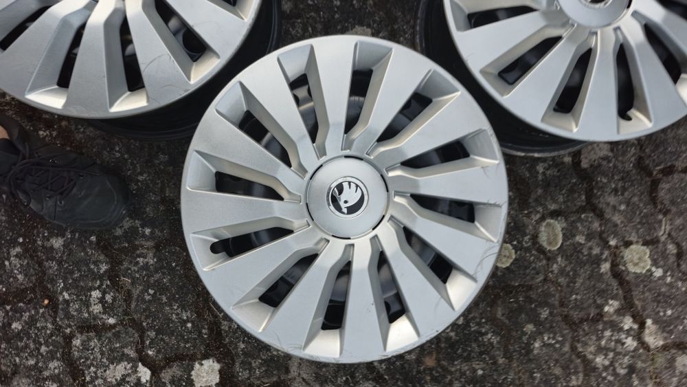 Skoda, VW  seat r16 5x112