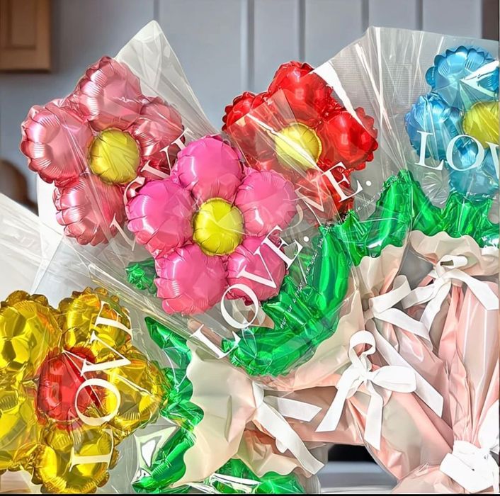 Повітряні кульки квіти. Букет квітка. Подарунок на свята.