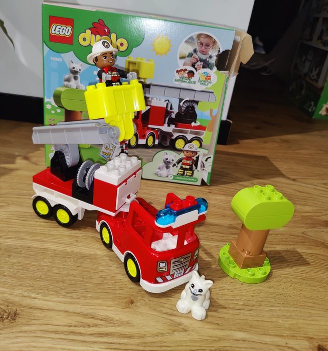 Lego Duplo wóz strażacki