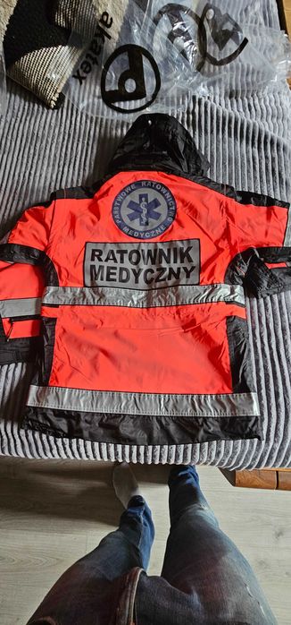 Kurtka spodnie koszulka  ratownik medyczny rozmiar L zima plus lato