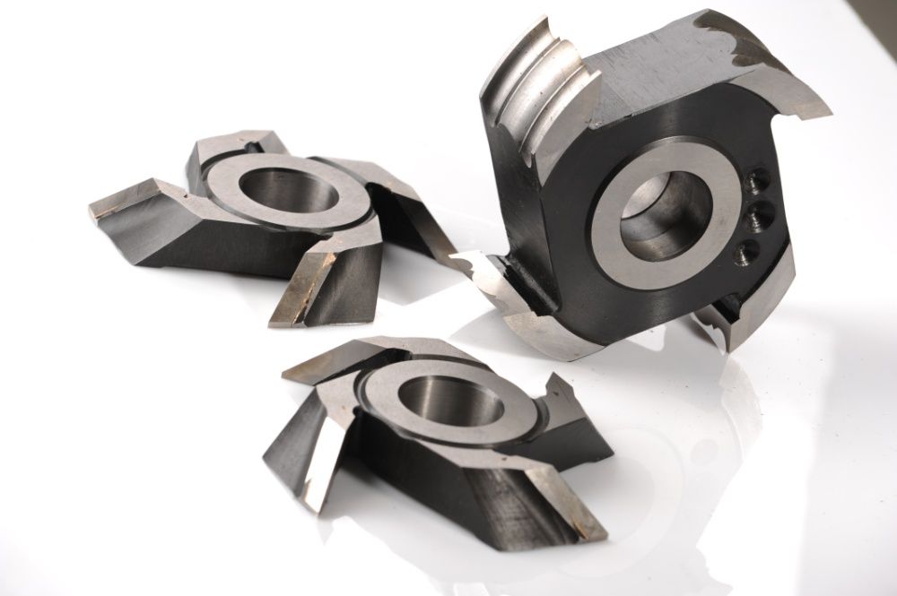 Комплекти фрез для виготовлення рейкового плінтуса