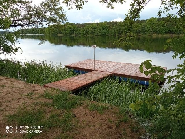 Przystań, pomost pływający, tratwa, dom na wodzie, house boat, modrzew