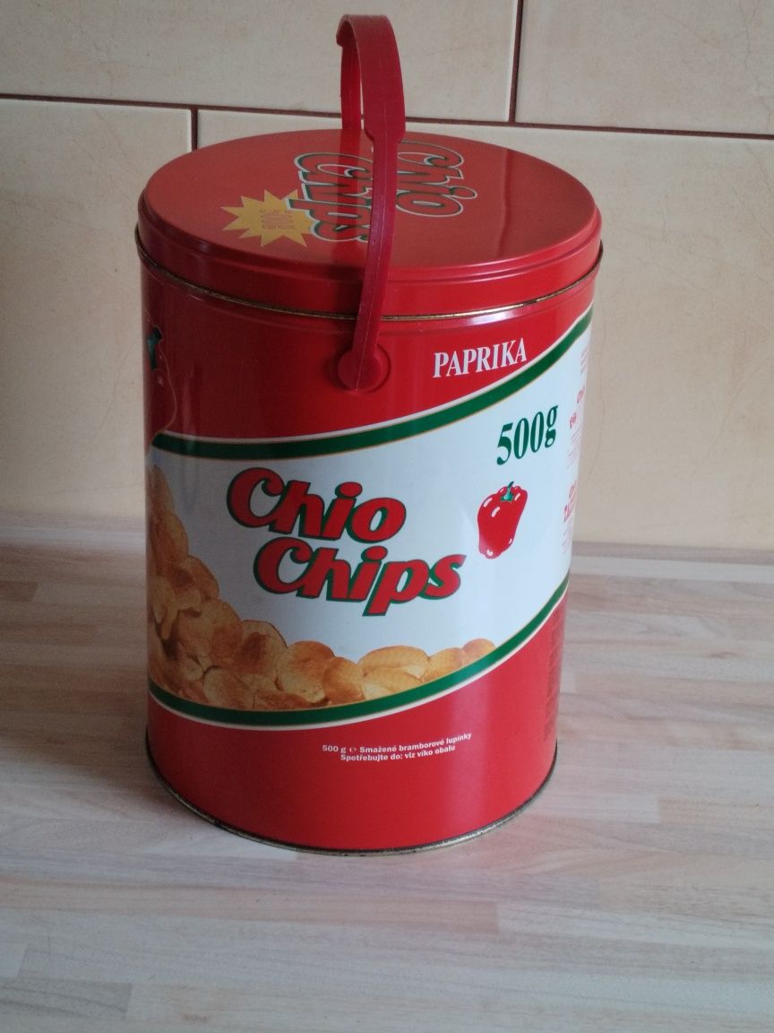 Kolekcjonerska duża metalowa puszka po chipsach retro