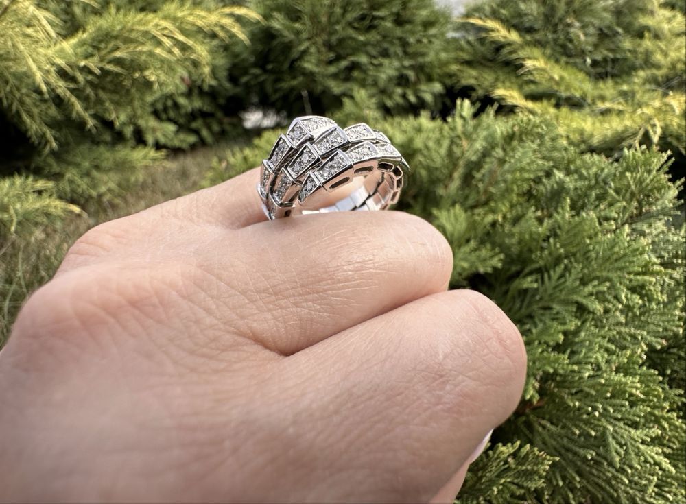 Золота каблучка з діамантами під бренд Bvlgari Serpenti,змія,18.2 роз