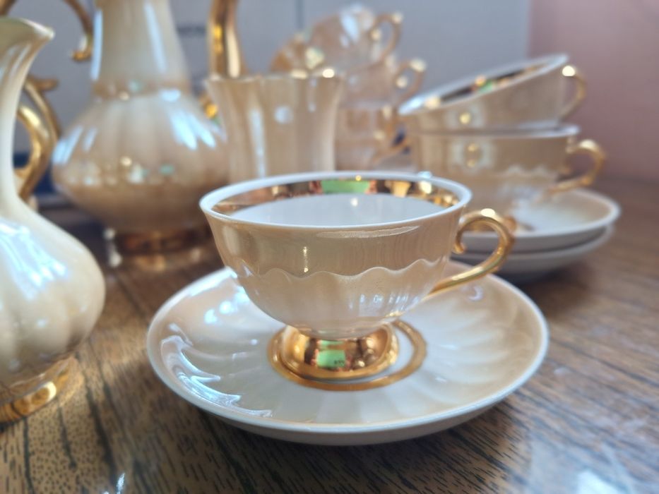 Кавовий фарфоровий сервіз