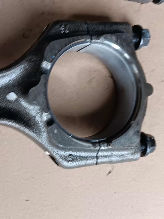 Wał  korbowodowy opel insignia a 2.0cdti