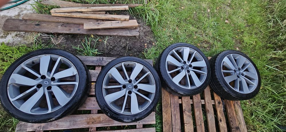 4x opony zimowe i alufelgi R17 4x100 ET 44 RenaultClio IV  205/45/R17