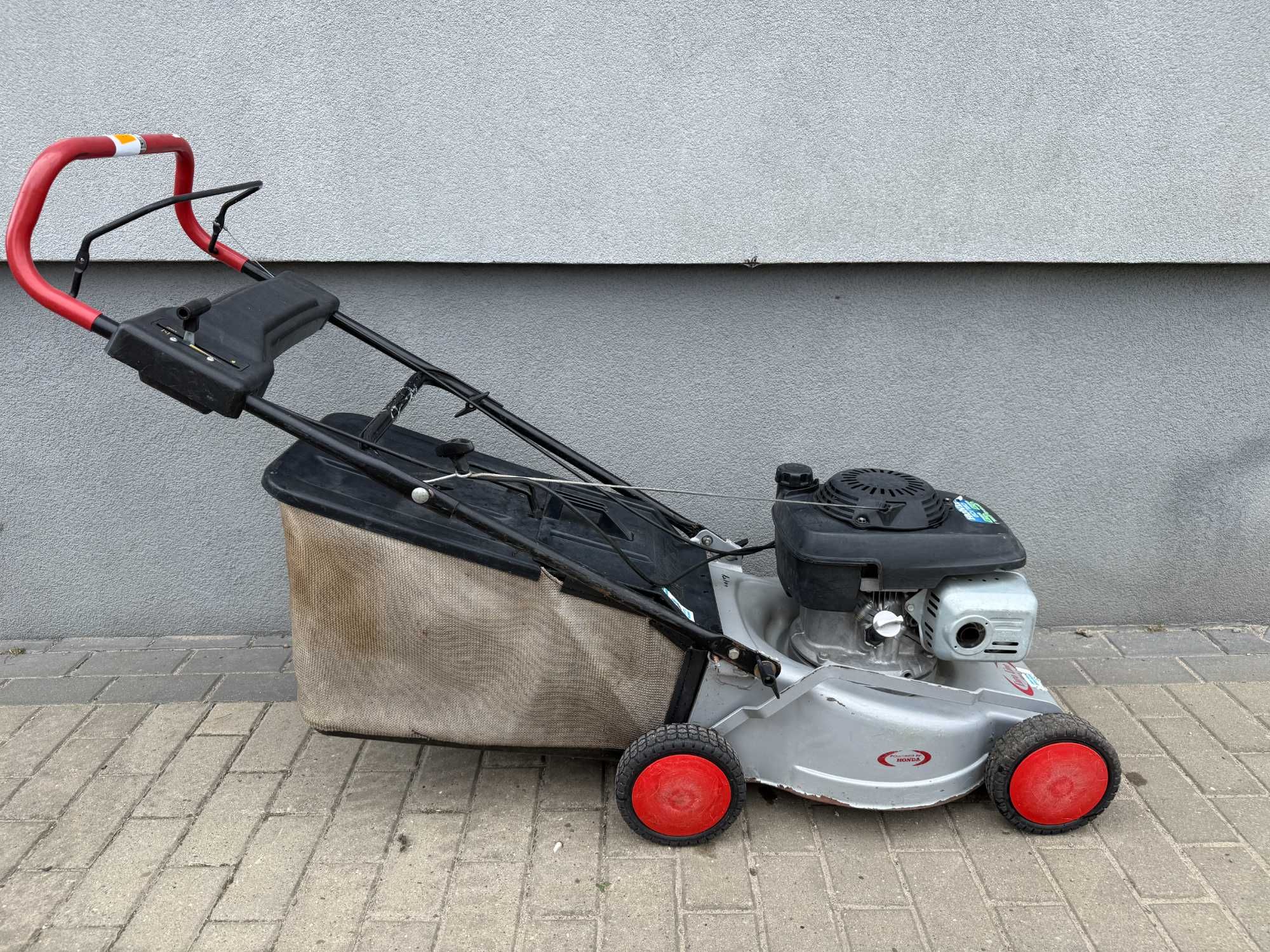 Kosiarka spalinowa Honda GCV 160 5.5 z koszem