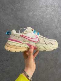 Жіночі кросівки Nike V2K Runtekk бежевий з рожевим 1028 НОВИЗНА