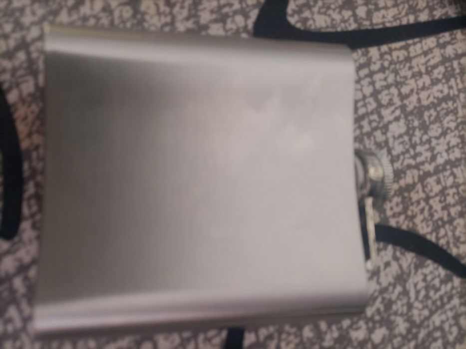 Cantil de ferro para bebidas