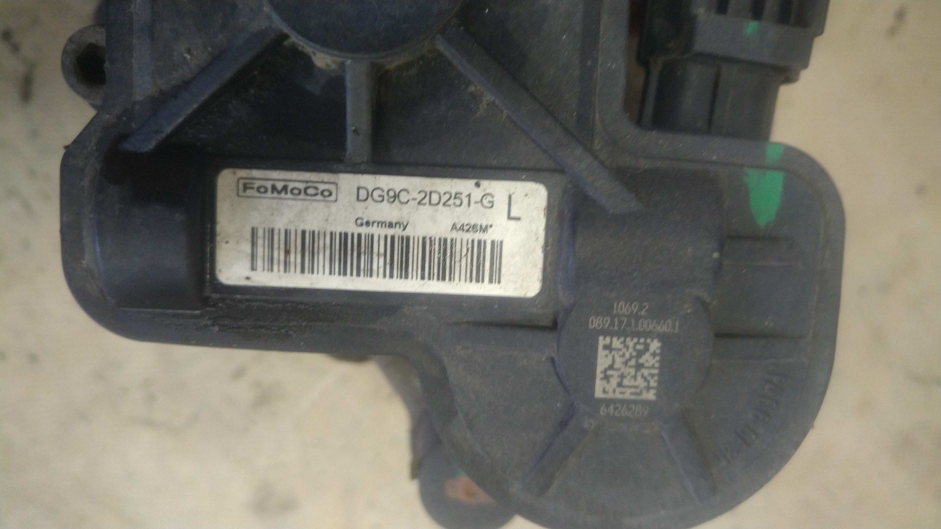 ) S-Max Mk2 zacisk hamulcowy lewy tył