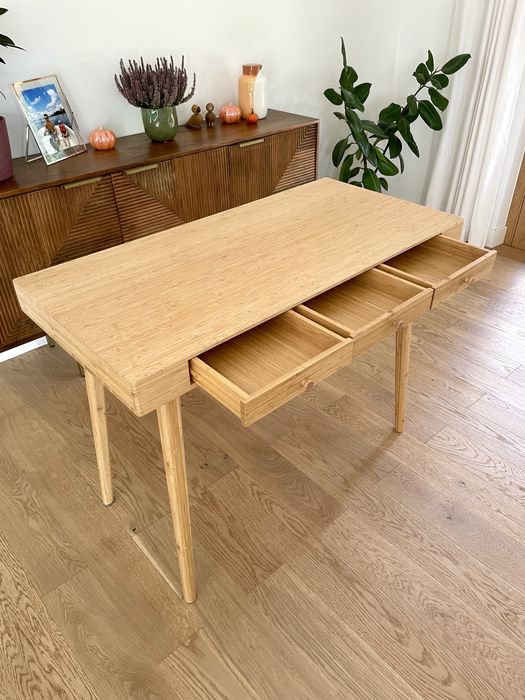 Bambusowe biurko / toaletka SKLUM