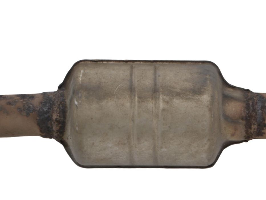 Глушник AUDI Q5 2008-2012 8R0253611H