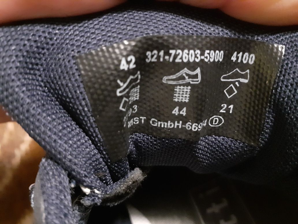 Buty bugatti rozmiar 42 uzywane w bardzo dobrym stanie