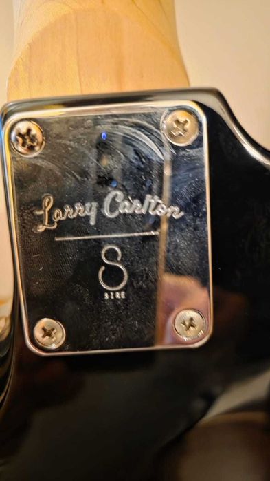 Sprzedam gitarę Sire Larry Carlton S3 BK - bardzo dobry stan.
