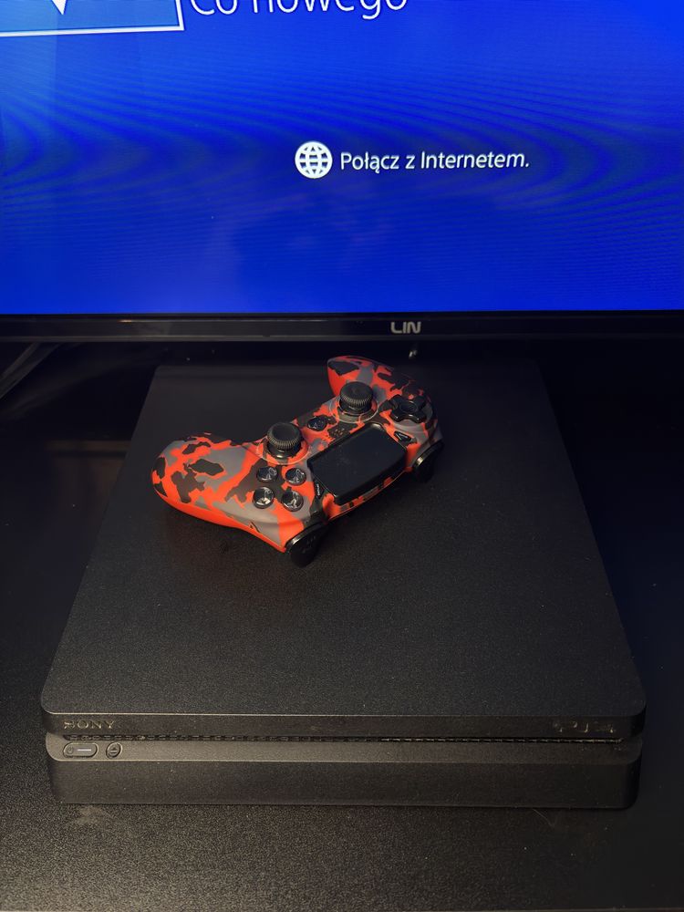 PS4 Slim + 2 pady + Gry + Stojak na gry