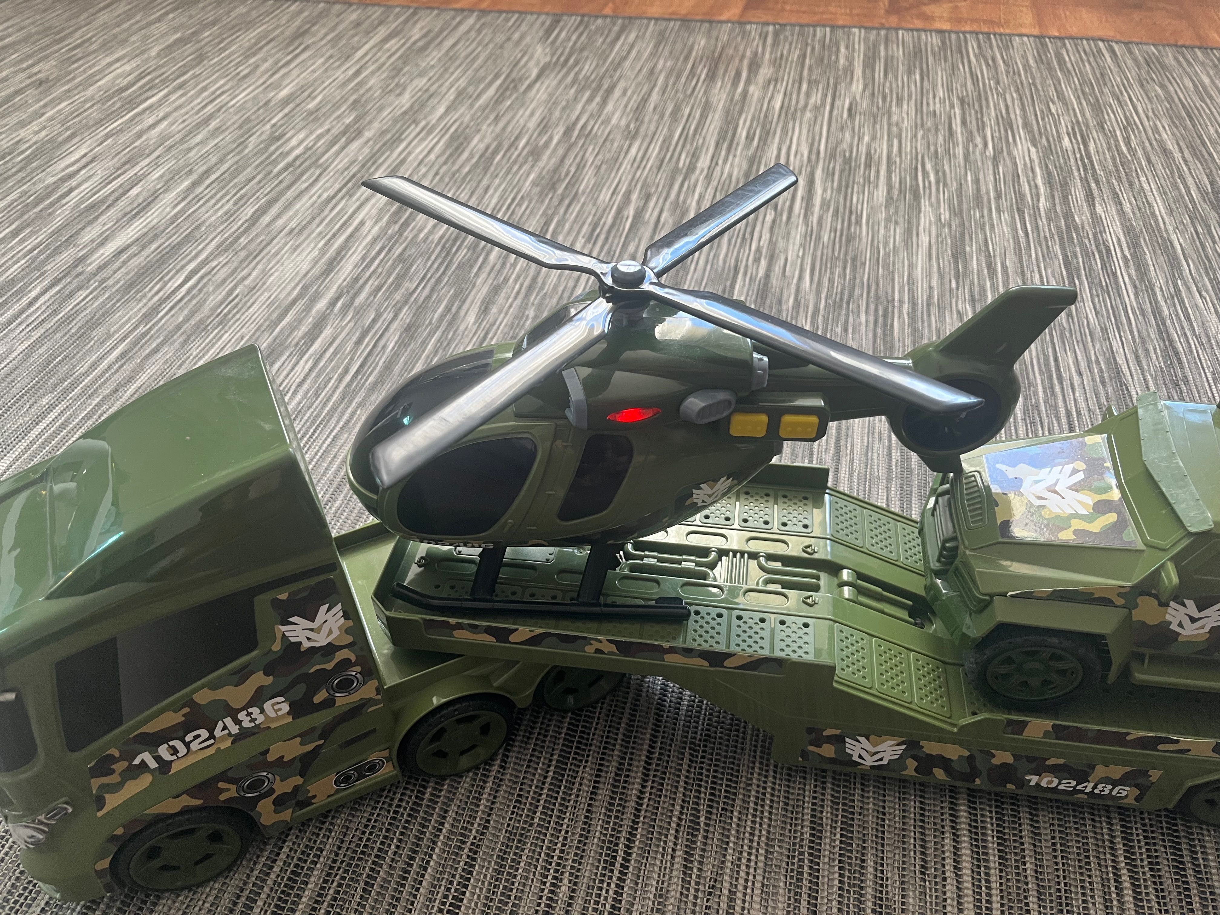 Duży zestaw wojskowy helikopter, laweta, dźwięki, światła.