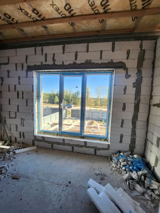 Приватний будинок в передмісті Києва