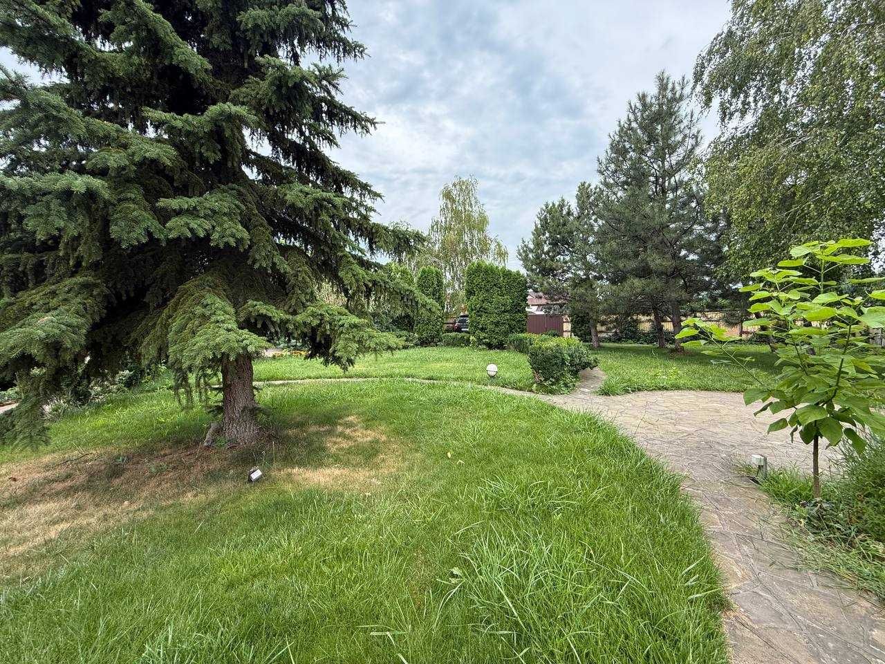 Продам уникальный 2эт дом 280 м + SPA-дом 170 м в коттеджном секторе