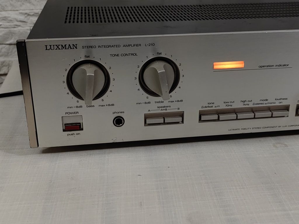 Luxman L-210 Kultowy wzmacniacz stereo