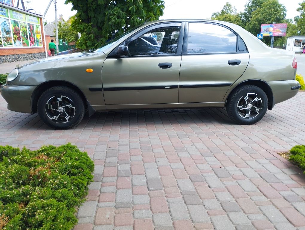 Авто DAEWOO Sens 2003 р.в,економний 1.3 бензин в Гарному стані