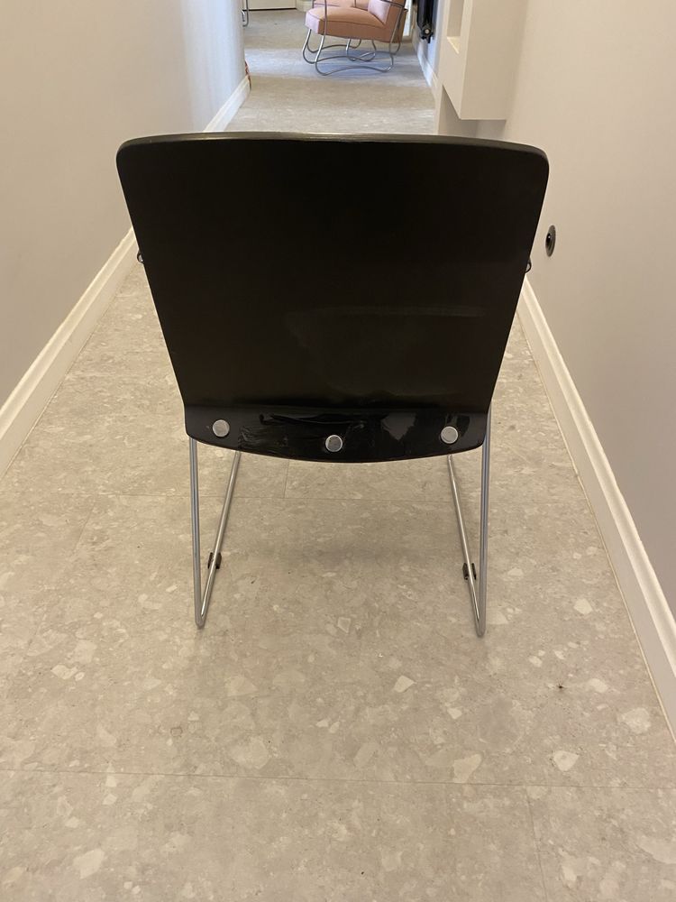 Włoskie krzesła, design, vintage, minimalizm, modernizm