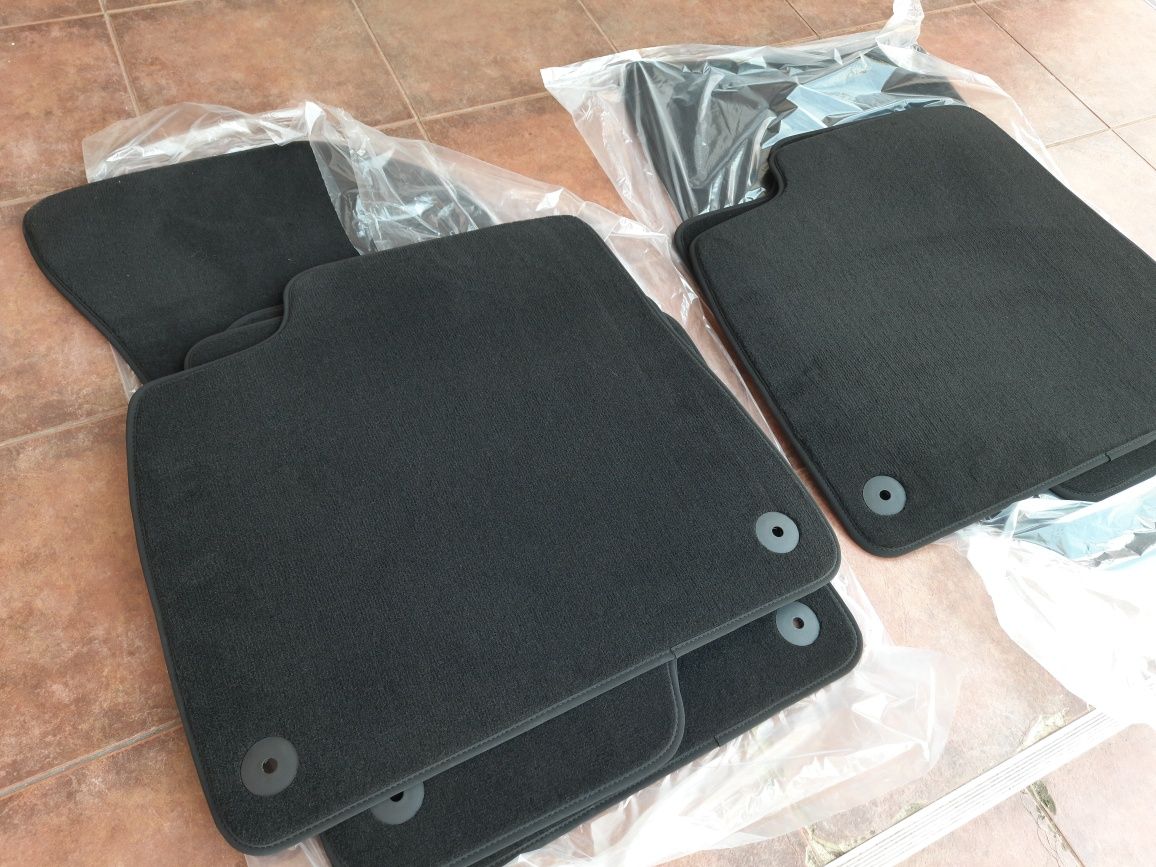 Ворсові коврики преміум Audi Q7 Q8 Q3 Q4 Q5 A3 A4 A5 A6 A7 A8 ауди