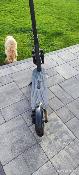 Chulajnoga elektryczna Jeep Sentinel