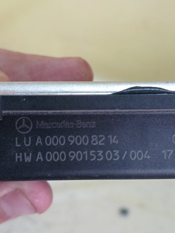 Блок управление топливным насосом Mercedes-Benz GLB 2022