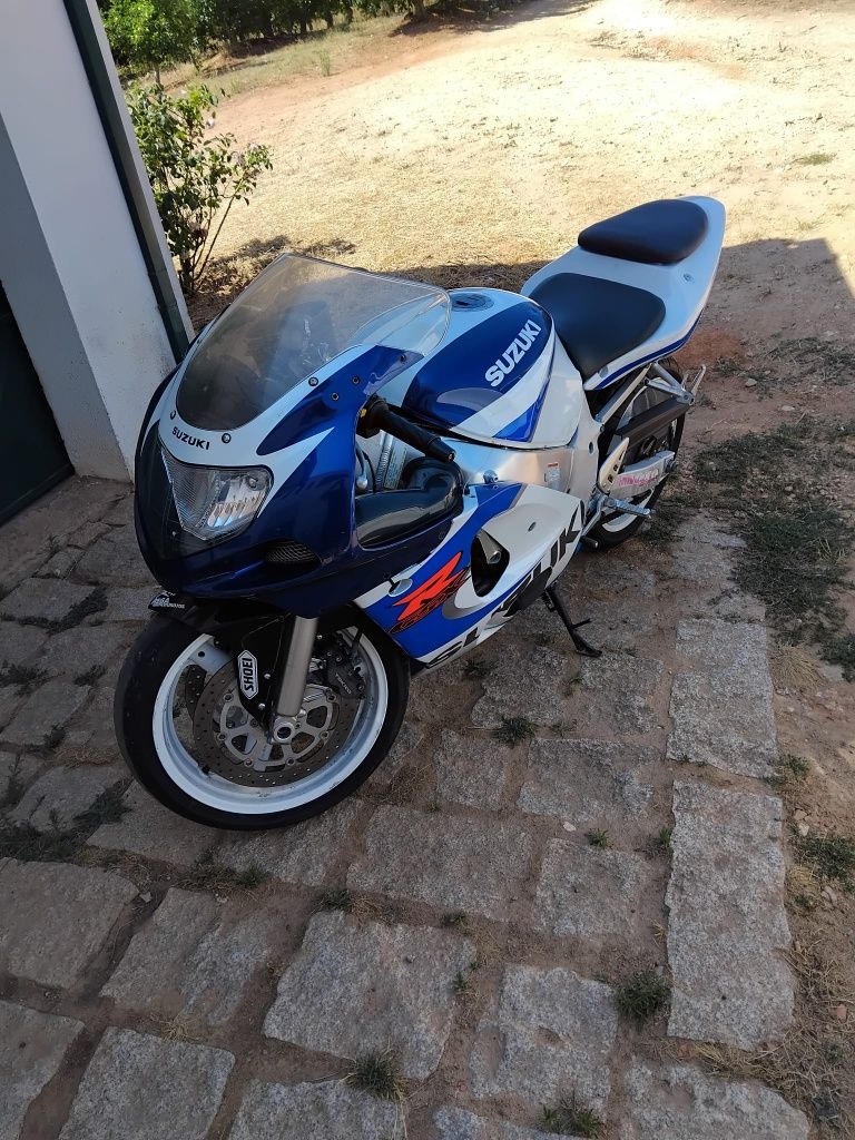 moto pista suzuki gsxr 600