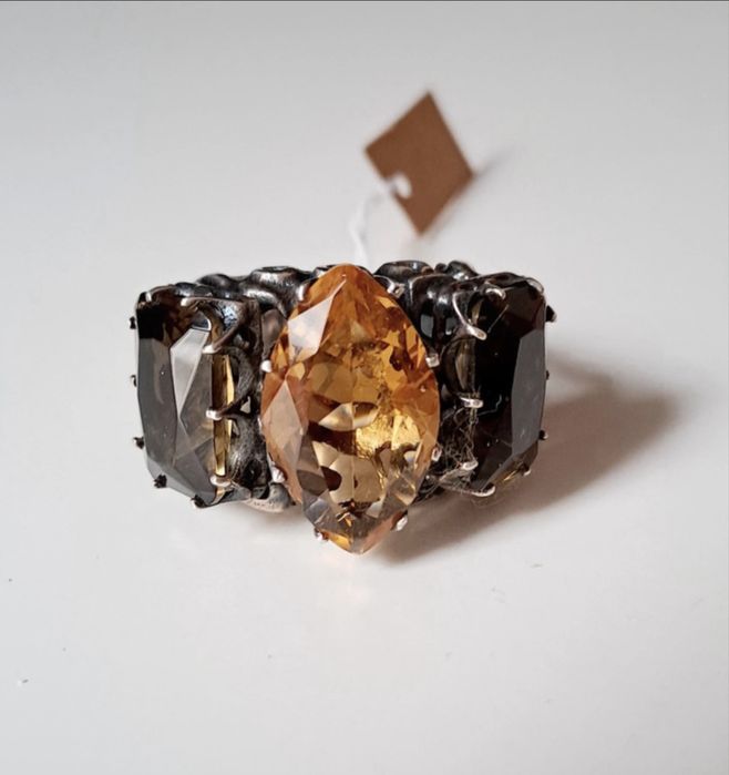 Anel em Prata e Zirconia