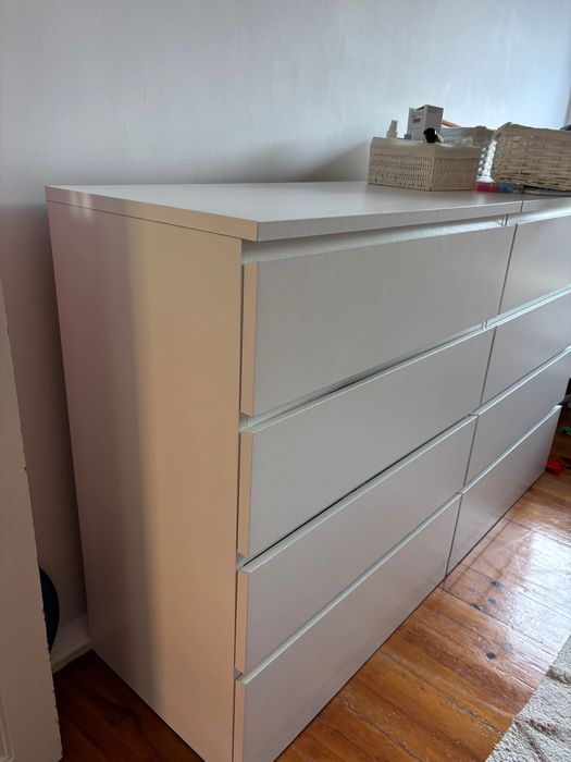 Cómoda 4 gavetas (MALM)