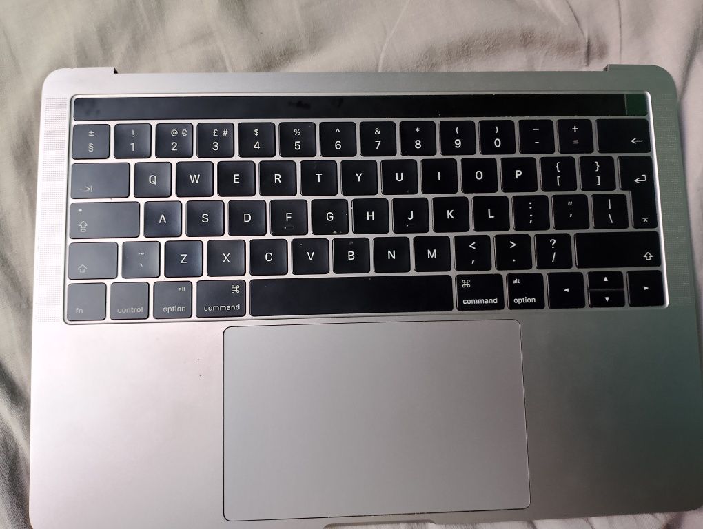 MacBook pro a1706