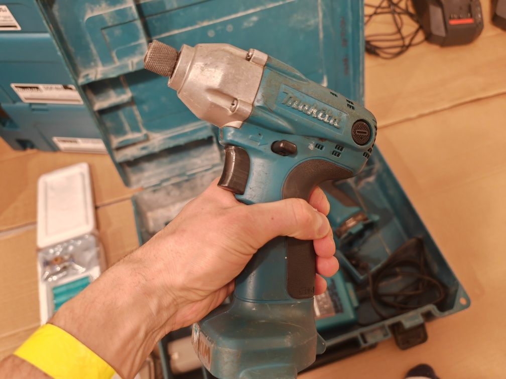 Набір шурупокрутів Makita 12v (Шуруповерт)