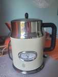 Czajnik elektryczny Russell Hobbs 1,7 l beżowy