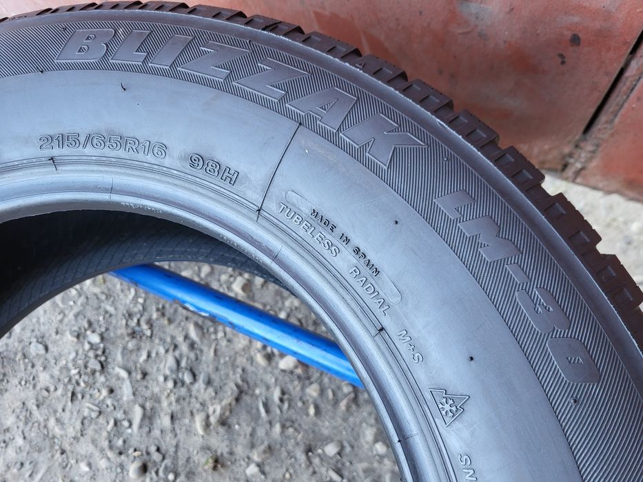 215/65/16 R16 Bridgestone Blizzak LM-30 4шт ціна за 1шт зима шини