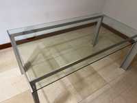 Mesa em aluminio e vidro