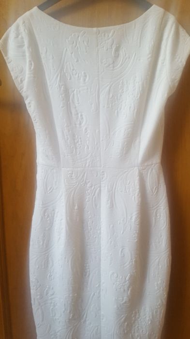 Sukienka damska kremowa ecru Reserved