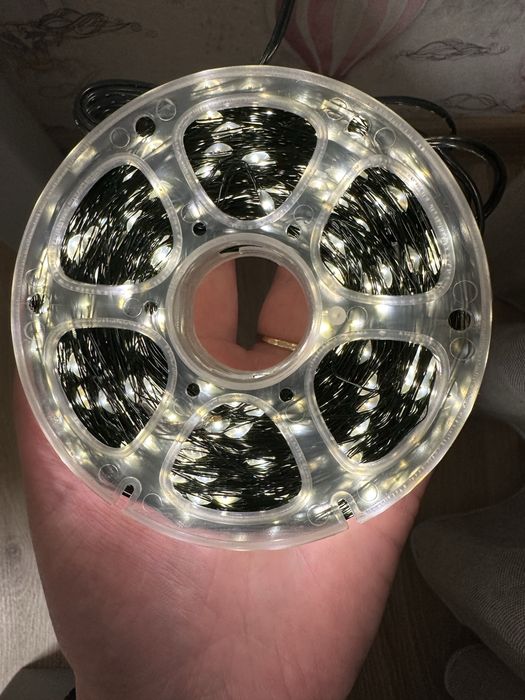 Гірлянда роса теплий білий колір 100 метрів на зеленому дроті