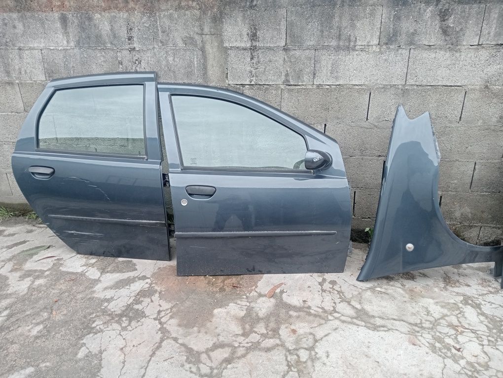 Material Fiat Punto ano 2000