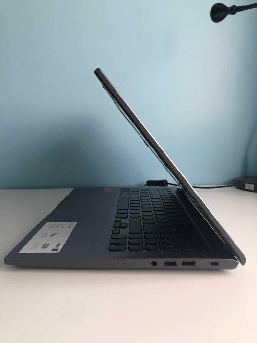 Asus vivobook 15 15.6"