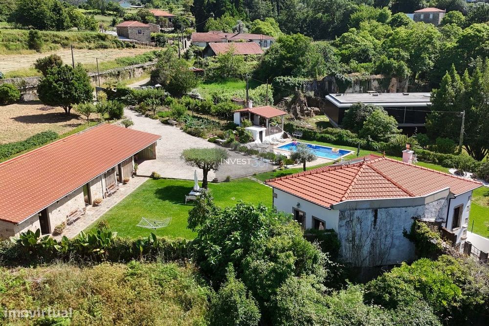 Propriedade Única em caminha com Duas Casas e Espaço para Locação Turí