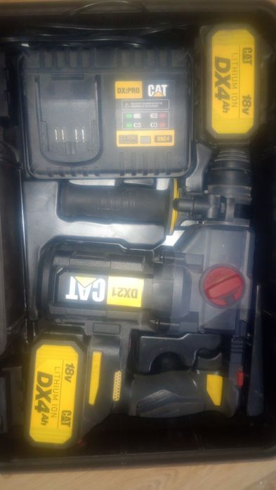 Sprzedam młotowiertarkie Cat.