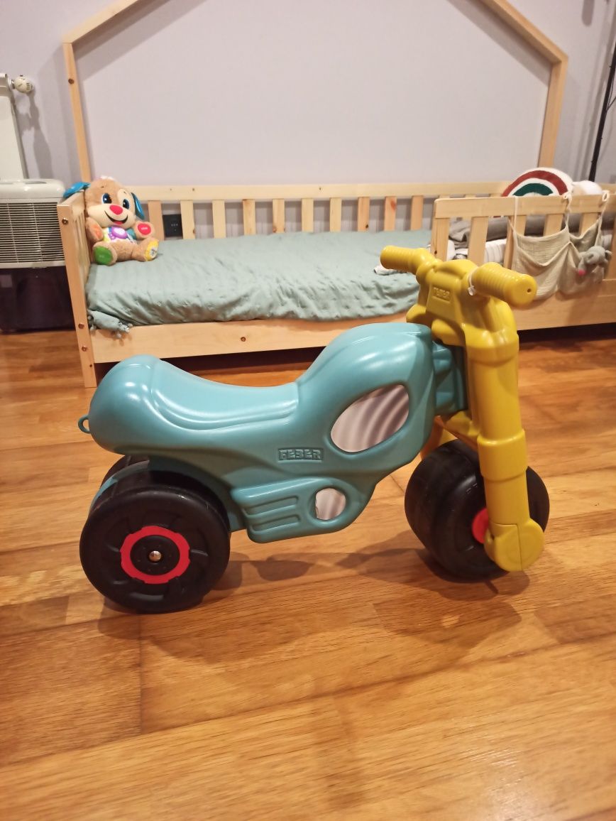 Mota andador bebe
